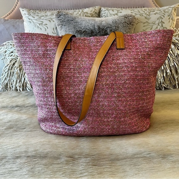 VERA BRADLEY Pink Cherry XL Front Pocket Straw Tote Hidden Bottom Embroidery - Picture 7 of 13